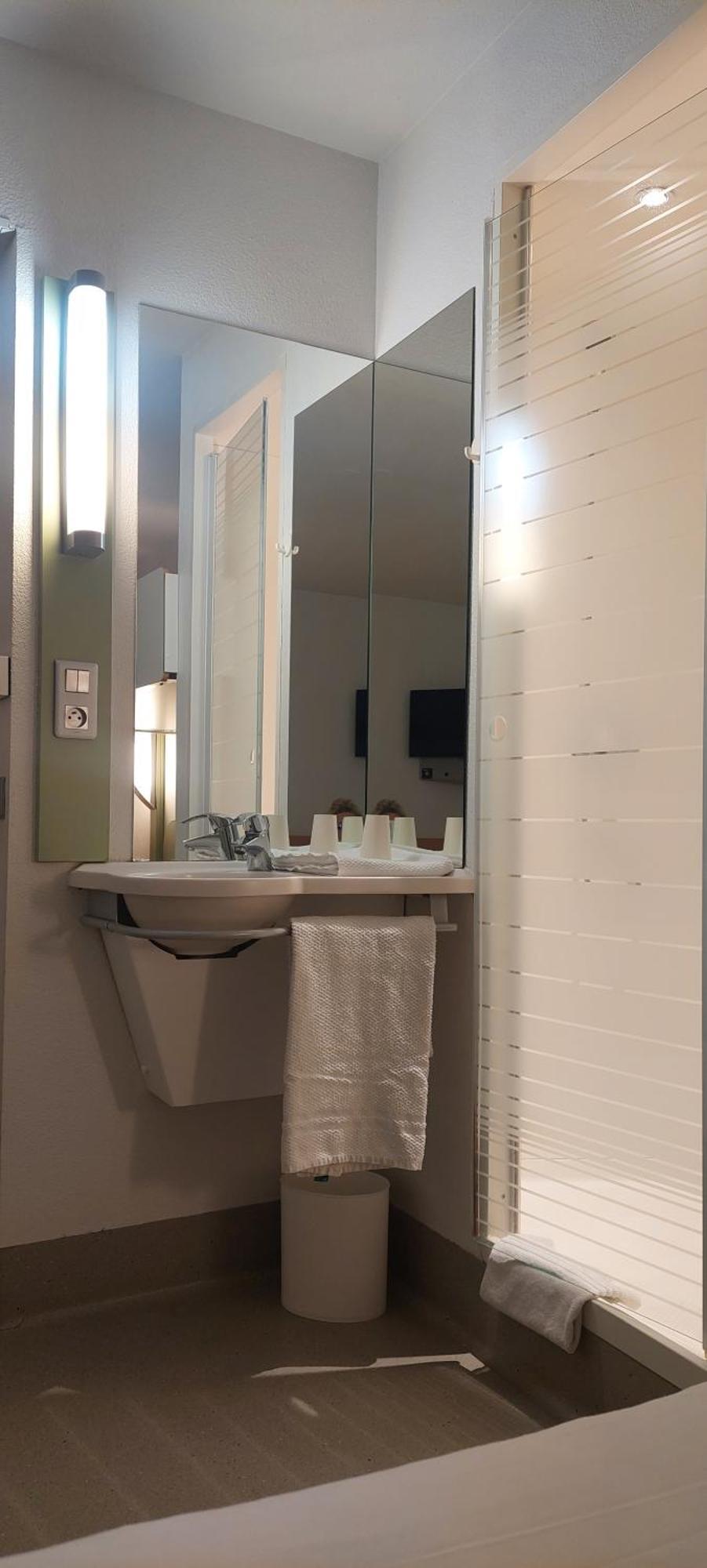Ibis Budget איסוואר מראה חיצוני תמונה