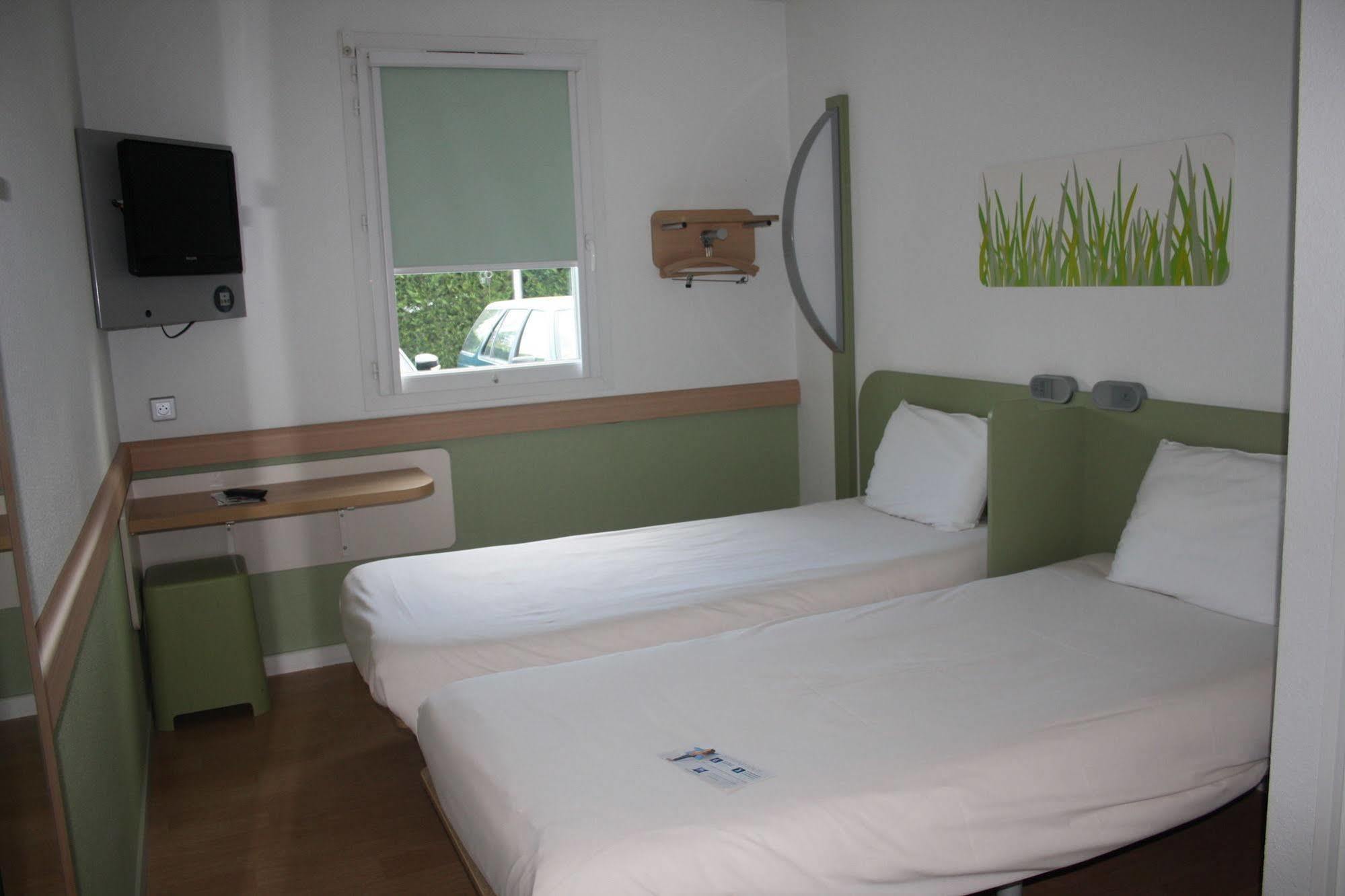 Ibis Budget איסוואר מראה חיצוני תמונה