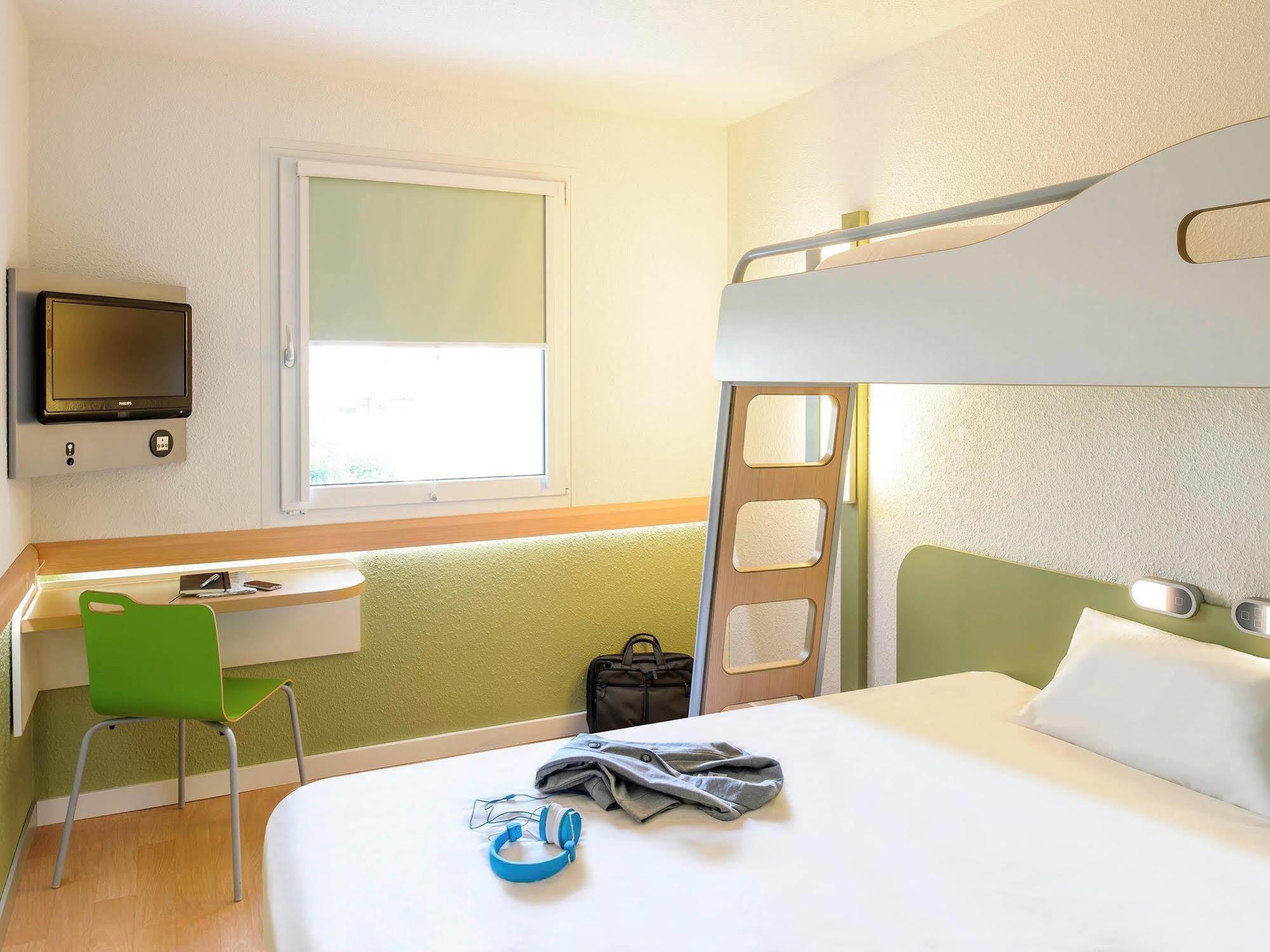 Ibis Budget איסוואר מראה חיצוני תמונה