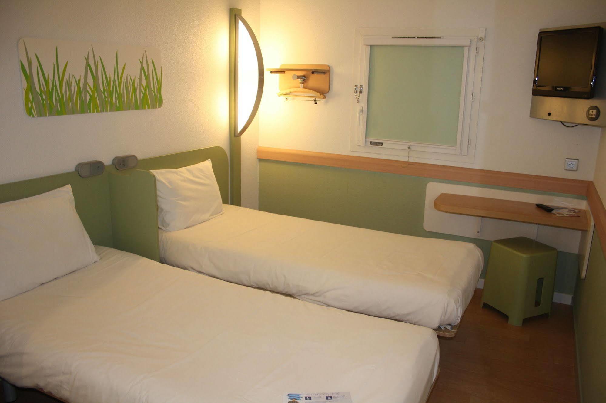 Ibis Budget איסוואר מראה חיצוני תמונה