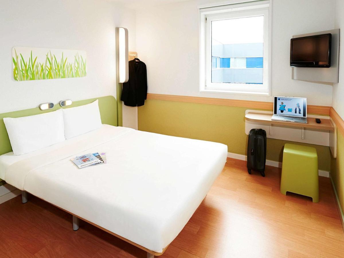 Ibis Budget איסוואר מראה חיצוני תמונה